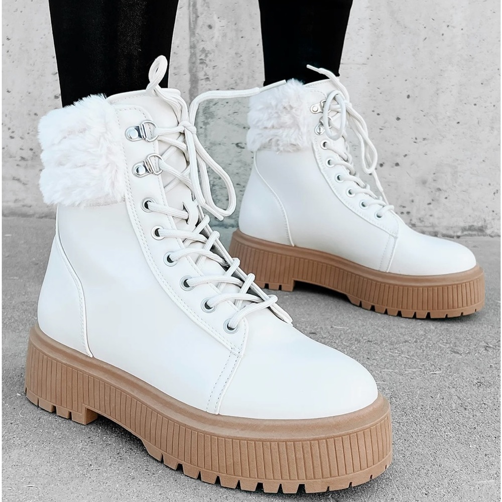 Boots - Picture 8 of 9